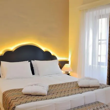 Elia Palazzo خانيا